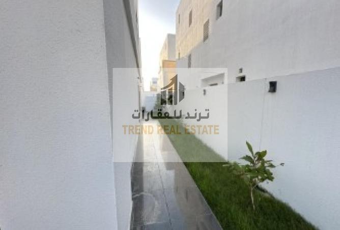 1001755 - Property Image 3