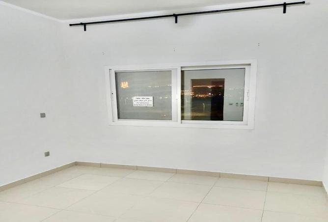 976921 - Property Image 2