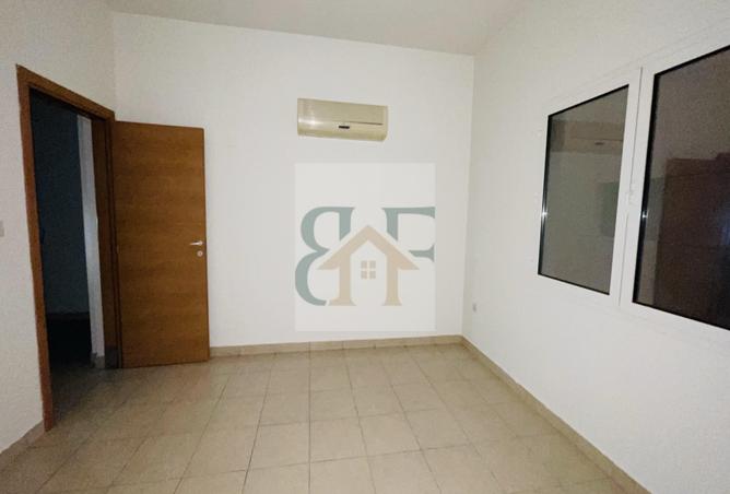 954758 - Property Image 3