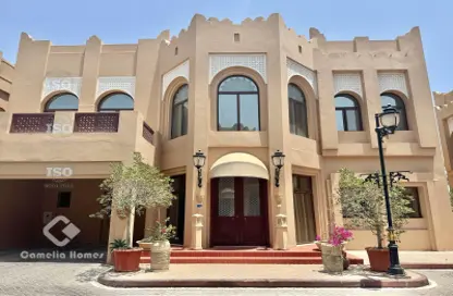 فيلا - 5 غرف نوم - 6 حمامات للايجار في البوابة الشرقية - بحيرة وست لاجون - الدوحة