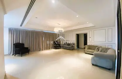 Apartment - 2 Bedrooms - 3 Bathrooms for sale in West Porto Drive - Porto Arabia - The Pearl Island - Doha
