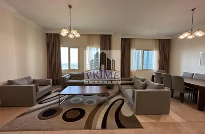 Apartment - 3 Bedrooms - 4 Bathrooms for rent in City Center Towers - West Bay - Doha