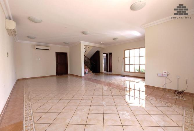 933394 - Property Image 2