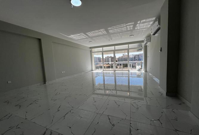 999856 - Property Main Image