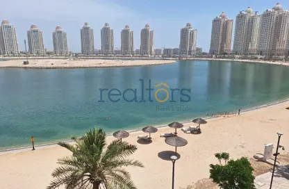 تاون هاوس - 4 غرف نوم - 5 حمامات للايجار في ابراج المتحدة - فيفا بحرية - جزيرة اللؤلؤة - الدوحة