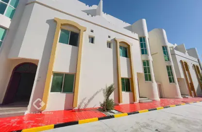 Villa - 5 Bedrooms - 4 Bathrooms for rent in Ain Khaled Villas - Ain Khaled - Doha
