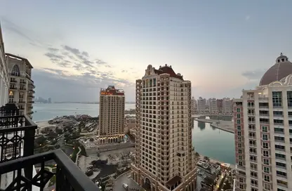 Apartment - 2 Bedrooms - 3 Bathrooms for rent in Floresta Gardens - Floresta Gardens - The Pearl Island - Doha