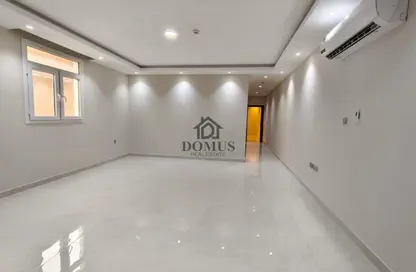 Apartment - 2 Bedrooms - 2 Bathrooms for rent in Al Zubair Street - Fereej Abdul Aziz - Doha
