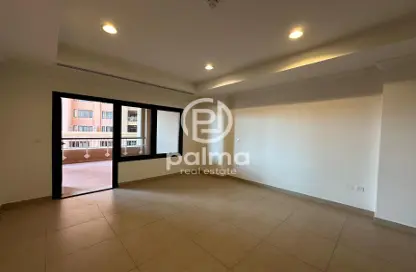 Apartment - 1 Bedroom - 2 Bathrooms for rent in West Porto Drive - Porto Arabia - The Pearl Island - Doha