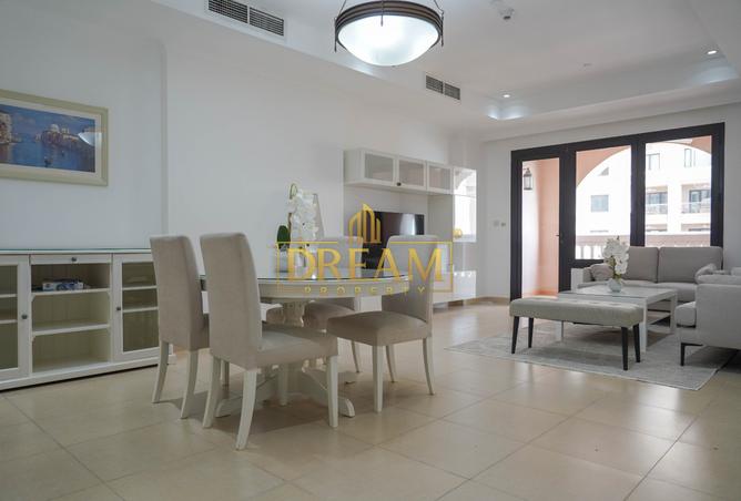 884548 - Property Image 2