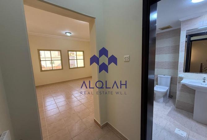 949635 - Property Image 2