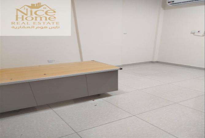 905878 - Property Image 3