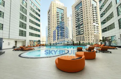 شقة - 3 غرف نوم - 5 حمامات للايجار في برج بفرلي هيلز - الخليج الجنوبي - الخليج الغربي - الدوحة