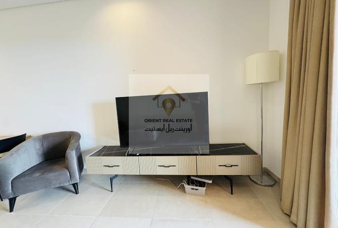 985129 - Property Image 2