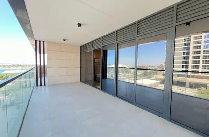 Apartment - 1 Bedroom - 2 Bathrooms for sale in Marina District - Lusail