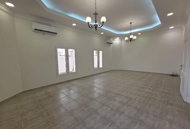 930817 - Property Image 3