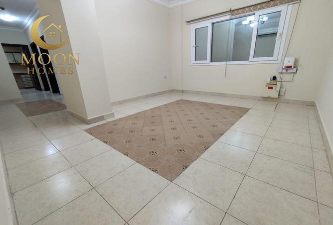 972921 - Property Image 2