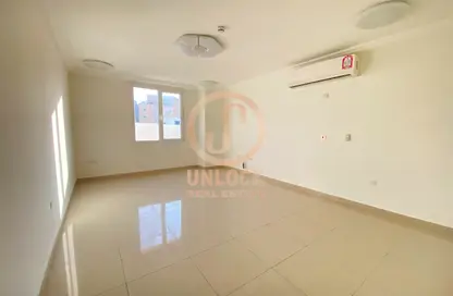 Apartment - 3 Bedrooms - 2 Bathrooms for rent in Najma 28 - Ibn Dirhem Street - Najma - Doha