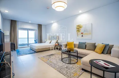 Living Room image for: Apartment - 1 Bathroom for rent in Al Mutahidah Tower - Viva Bahriyah - The Pearl Island - Doha, Image 1