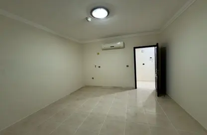 Apartment - 2 Bedrooms - 2 Bathrooms for rent in Fereej Bin Mahmoud South - Fereej Bin Mahmoud - Doha