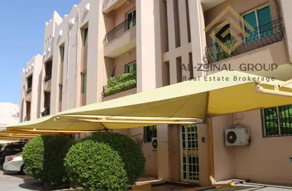 شقة - 2 غرف نوم - 2 حمامات للايجار في شارع المطار القديم - طريق المطار القديم - الدوحة