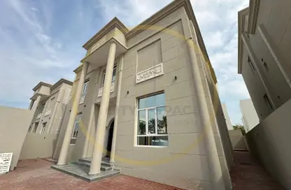 Villa - 5 Bedrooms - 6 Bathrooms for rent in Street 870 - Al Duhail South - Al Duhail - Doha