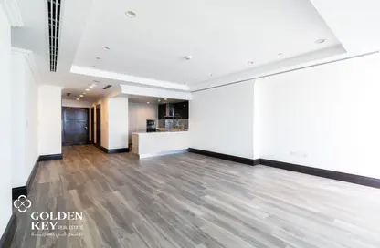 Apartment - 2 Bedrooms - 3 Bathrooms for rent in Viva East - Viva Bahriyah - The Pearl Island - Doha