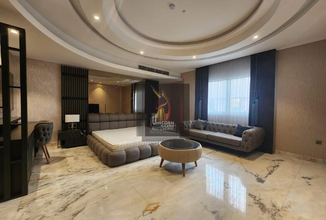 882347 - Property Image 2