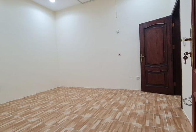 940821 - Property Image 2