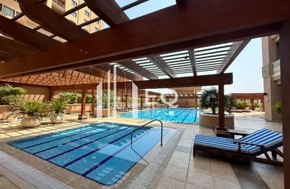 Apartment - 2 Bedrooms - 2 Bathrooms for rent in East Porto Drive - Porto Arabia - The Pearl Island - Doha