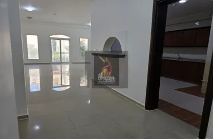 شقة - 2 غرف نوم - 3 حمامات للايجار في 871 شارع - جنوب الدحيل - الدحيل - الدوحة