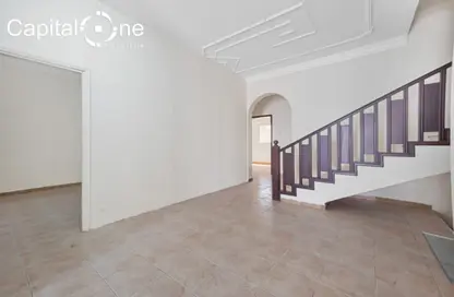 Villa - 5 Bedrooms - 4 Bathrooms for rent in Al Hadara Street - Al Thumama - Doha