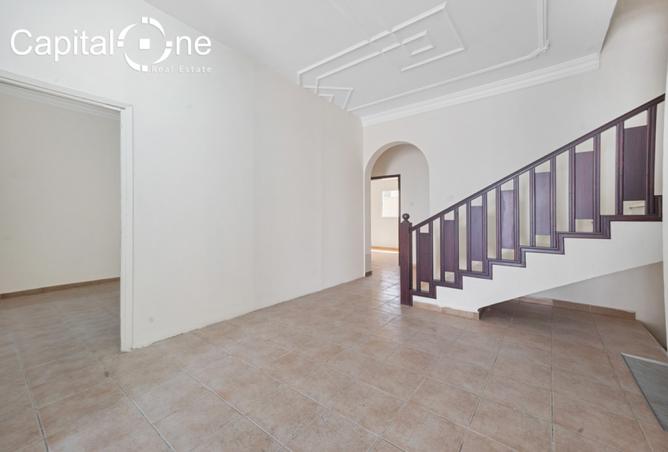 983428 - Property Image 3