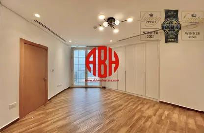 Apartment - 2 Bedrooms - 3 Bathrooms for rent in Floresta Gardens - Floresta Gardens - The Pearl Island - Doha