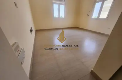 Villa - 5 Bedrooms - 5 Bathrooms for rent in Al Gharrafa - Al Gharrafa - Doha