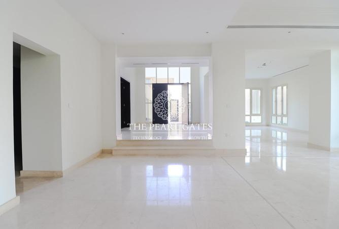 881397 - Property Image 3