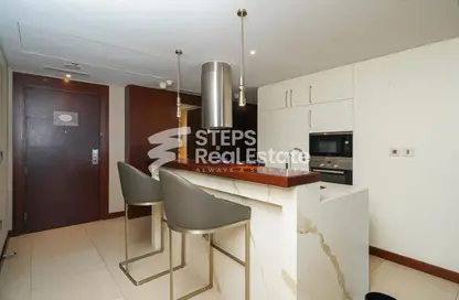 Apartment - 1 Bedroom - 2 Bathrooms for rent in Carnaval - Qanat Quartier - The Pearl Island - Doha