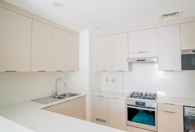 999810 - Property Image 2