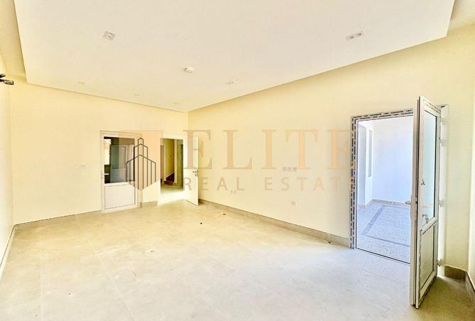 995600 - Property Image 3