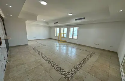 Apartment - 3 Bedrooms - 5 Bathrooms for rent in West Porto Drive - Porto Arabia - The Pearl Island - Doha