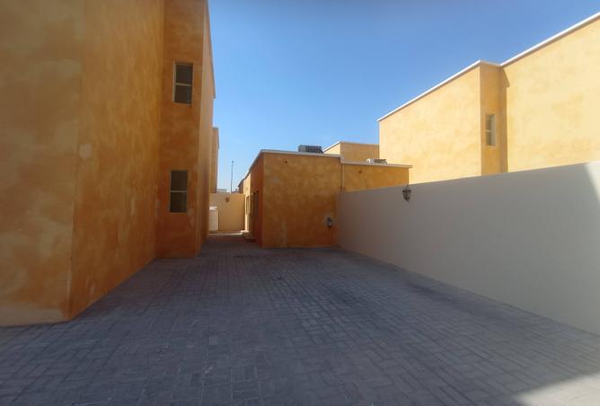 977951 - Property Image 2