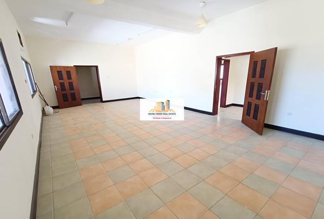 940637 - Property Image 2