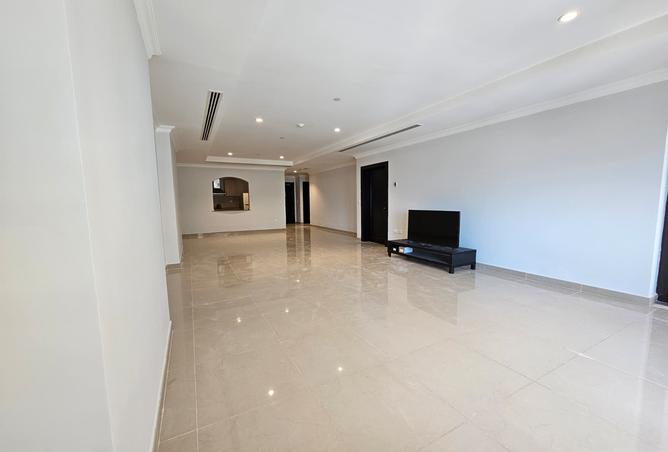 935598 - Property Image 3