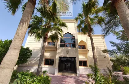 Villa - 6 Bedrooms - 6 Bathrooms for sale in Al Markhiya - Doha