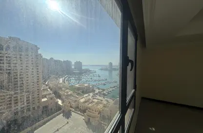 Apartment - 1 Bedroom - 2 Bathrooms for rent in Porto Arabia - The Pearl Island - Doha