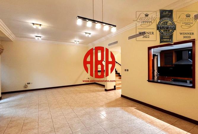 932691 - Property Image 2