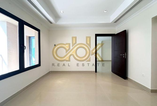 997416 - Property Image 3