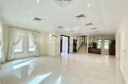 فيلا - 3 غرف نوم - 3 حمامات للايجار في البوابة الجنوبية - بحيرة وست لاجون - الدوحة