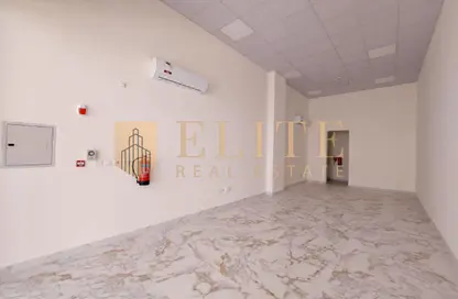 Shop - Studio - 1 Bathroom for rent in Ammar Bin Yasser Street - Al Aziziyah - Doha