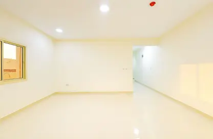 Apartment - 2 Bedrooms - 1 Bathroom for rent in Osama Bin Zaid Street - Al Aziziyah - Doha